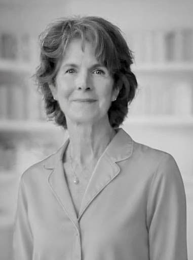 Casey O’Brien Blondes portrait